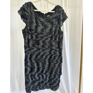 Adrianna Papell Women's Plus 22W Black/Cream Ruffled Dress
